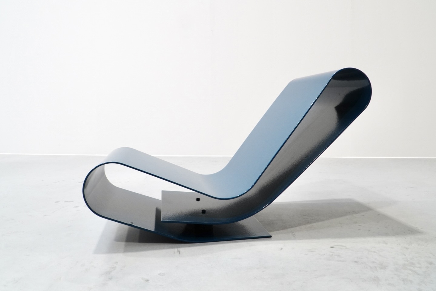 Maarten Van Severen, LC95A Blue Aluminum Loop Chair by Atelier MVS